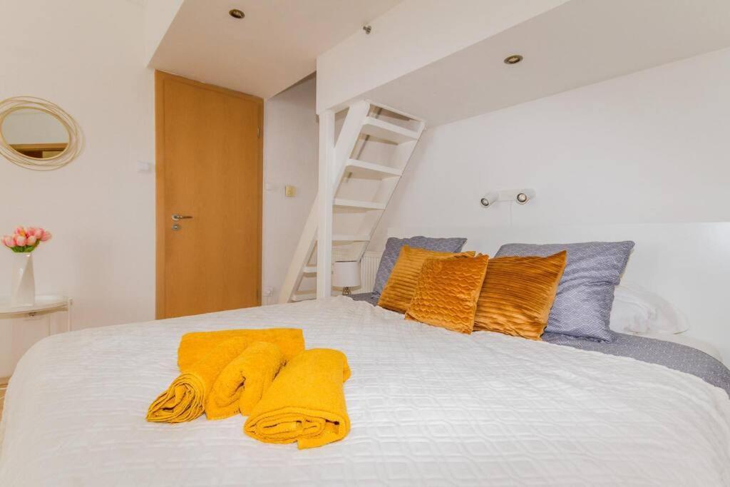 Trendy 2 Room Flat, Next To Corvin Mall Free Huge Garage! Ac,Dishwasher,Washmachine, Smart Tv Budapest Ngoại thất bức ảnh