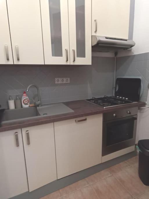 Trendy 2 Room Flat, Next To Corvin Mall Free Huge Garage! Ac,Dishwasher,Washmachine, Smart Tv Budapest Ngoại thất bức ảnh